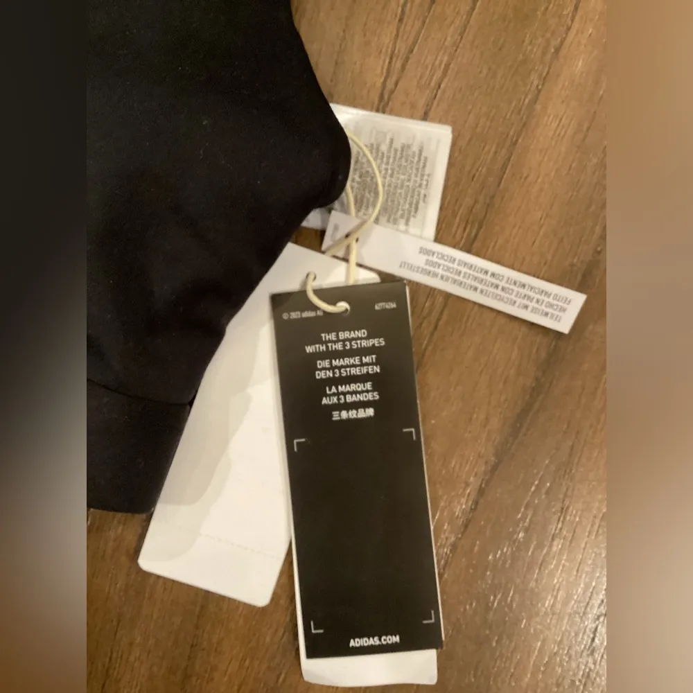 women’s black running medium support bra size 2xsd D-DD NWT - Image 3