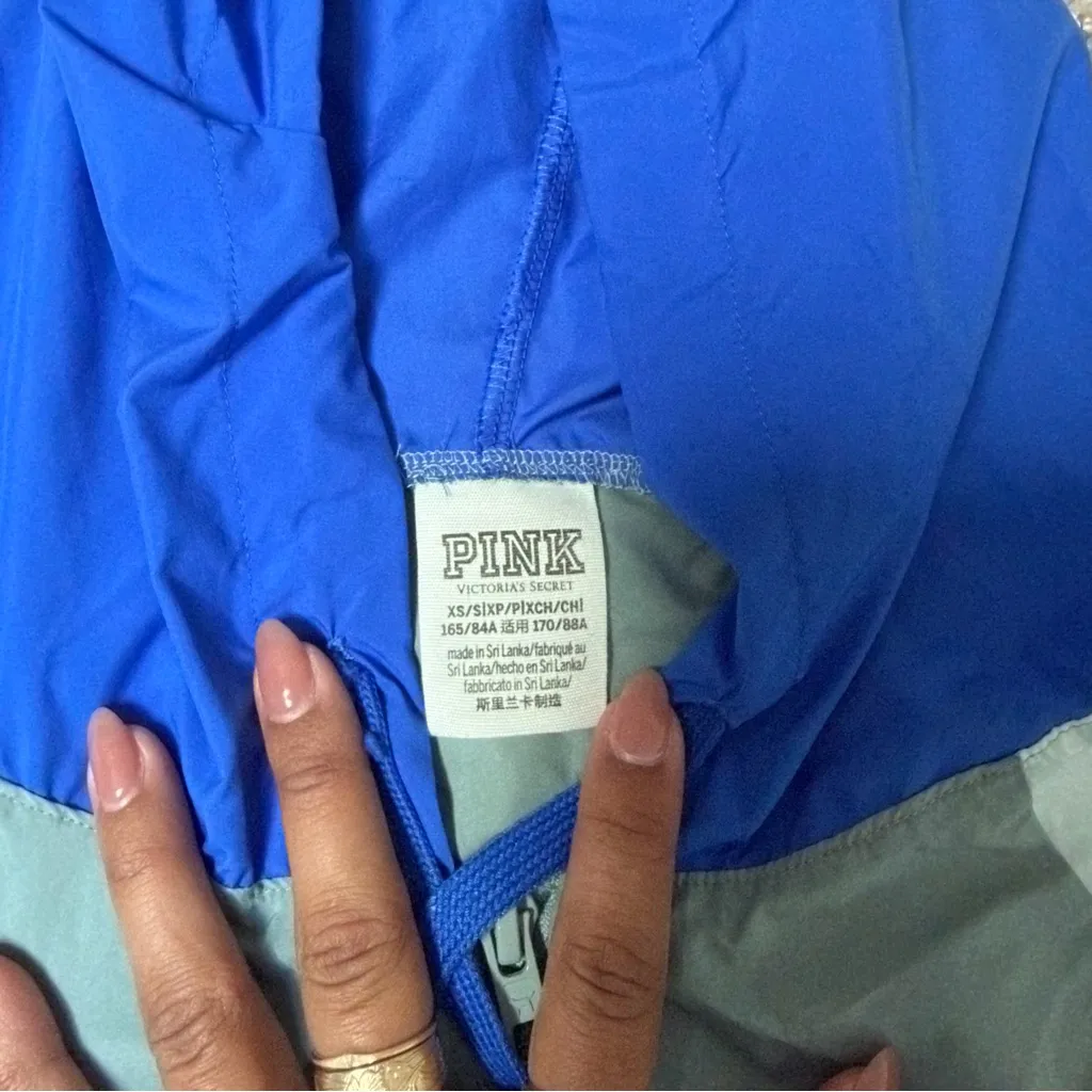 PINK Victoria's Secret Blue and Gray Windbreaker - Image 5