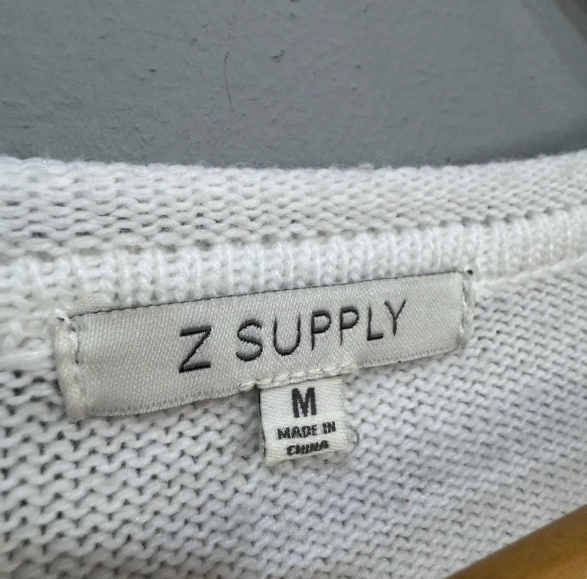 Off-White Z Supply Heart Skull Sweater Size M EUC - Image 7