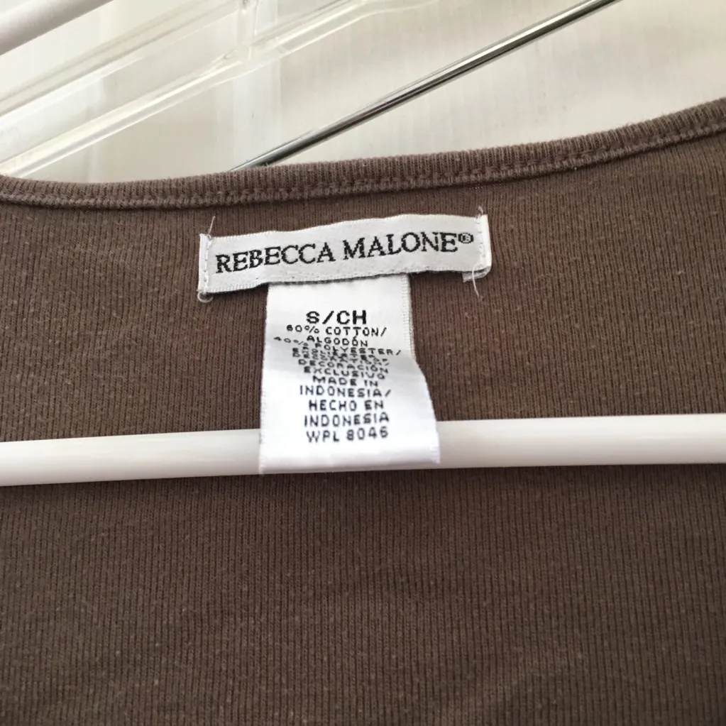Rebecca Malone FINAL MARKDOWN Ladies  tee small - Image 4