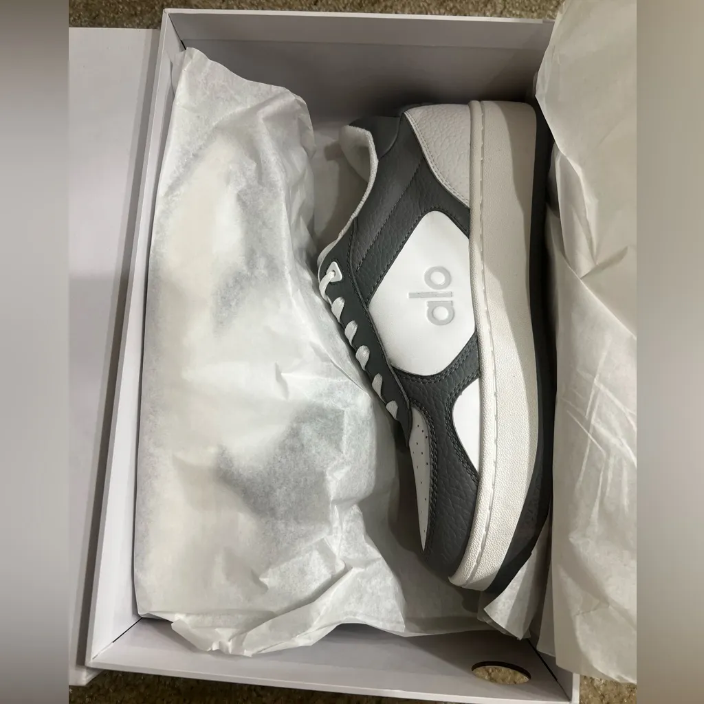 ALO Yoga Recovery Sneaker - Image 3