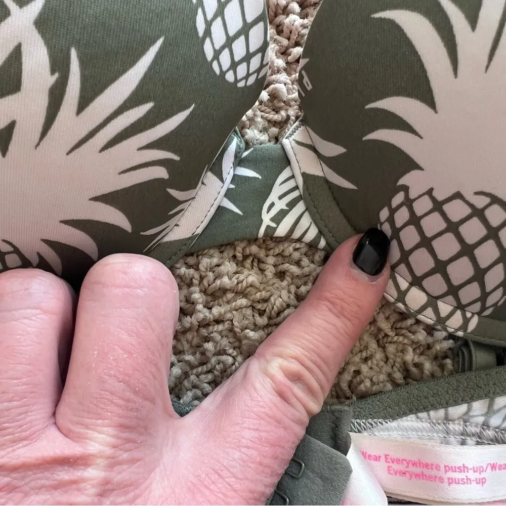 PINK Victoria’s Secret Wear Everywhere Push Up Pineapple Bra Size 36B Gr… - Image 7