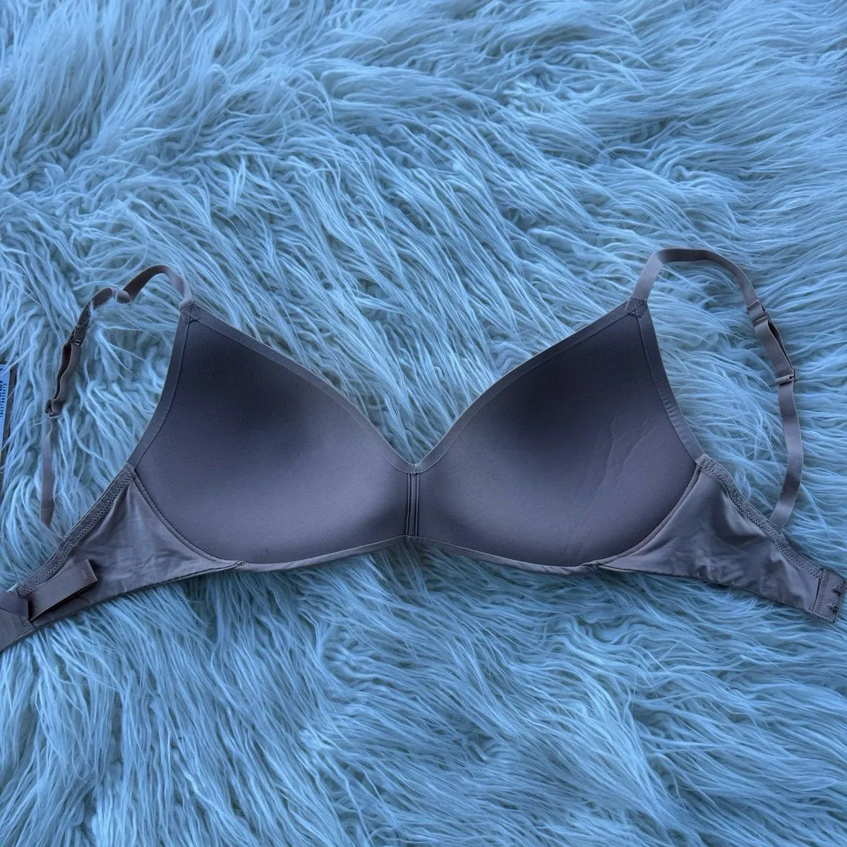 Skims Wireless Form Pushup Plunge Bra Clay Size 32DD - Image 7