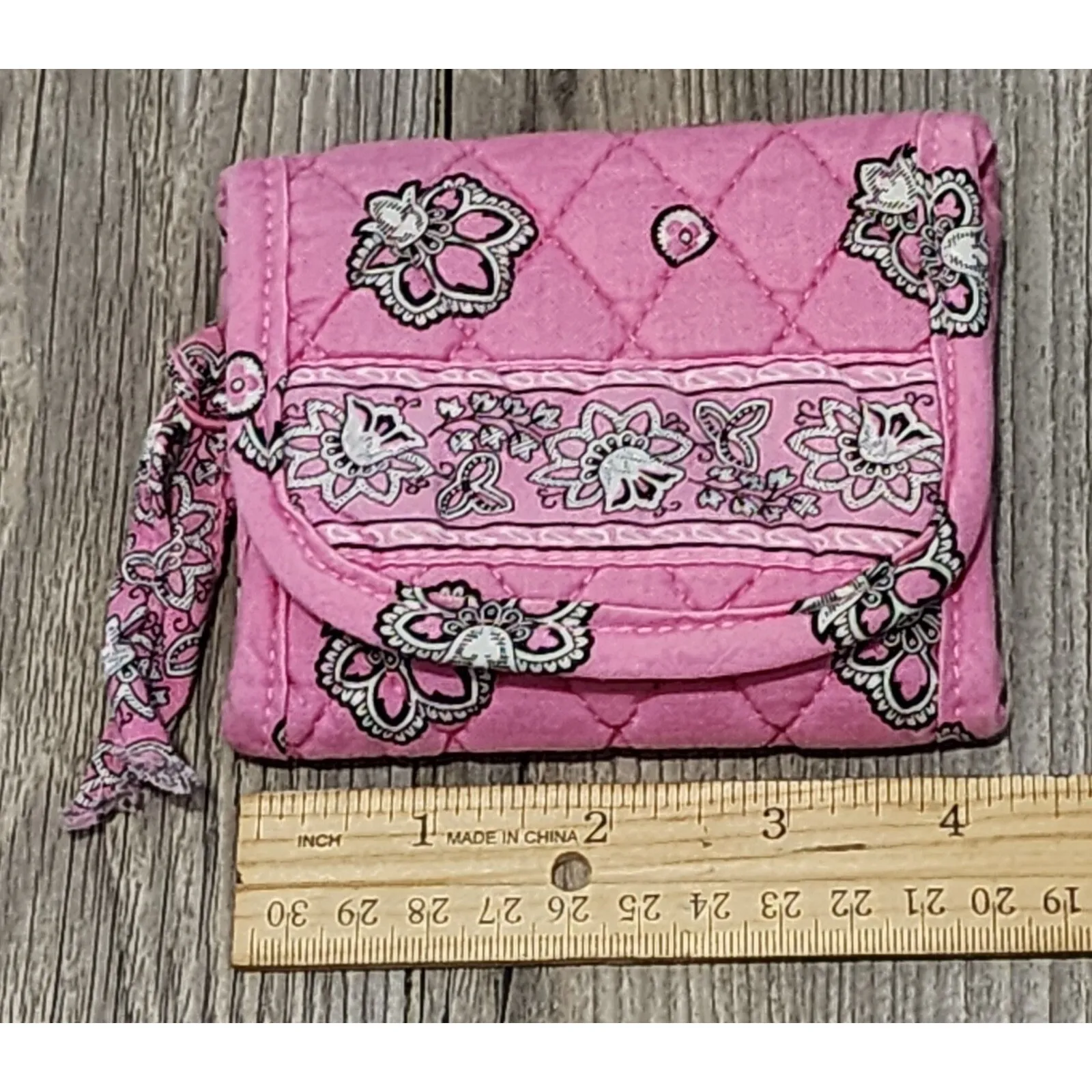 VtgVera Bradley Women's Paisley Tri-Fold Pocket Wallet Cotton Quilted 3.5"x4.25" - Image 2