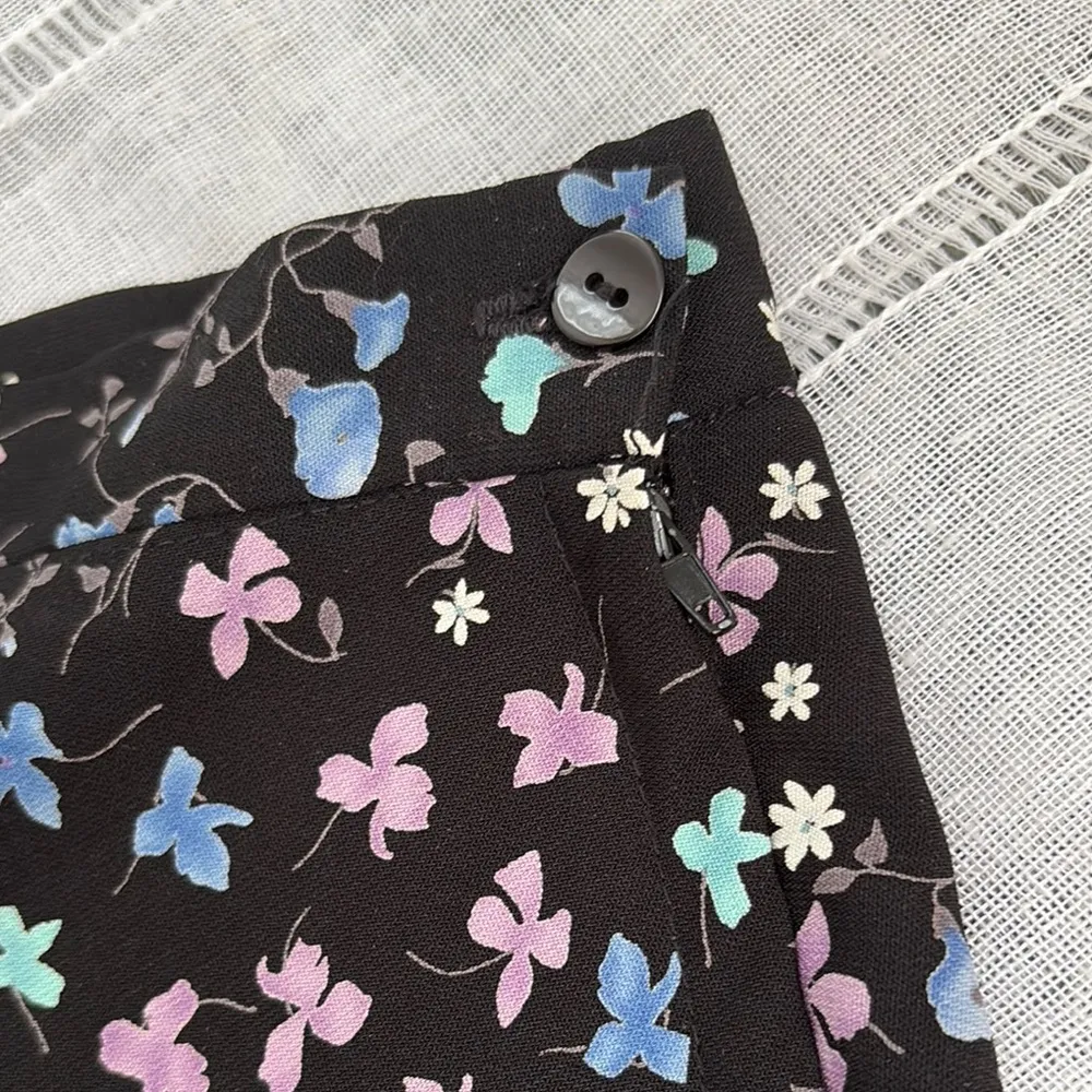 AGB Byer California Y2k Whimsical Floral Knee Length Skirt Black Size XS - Image 5