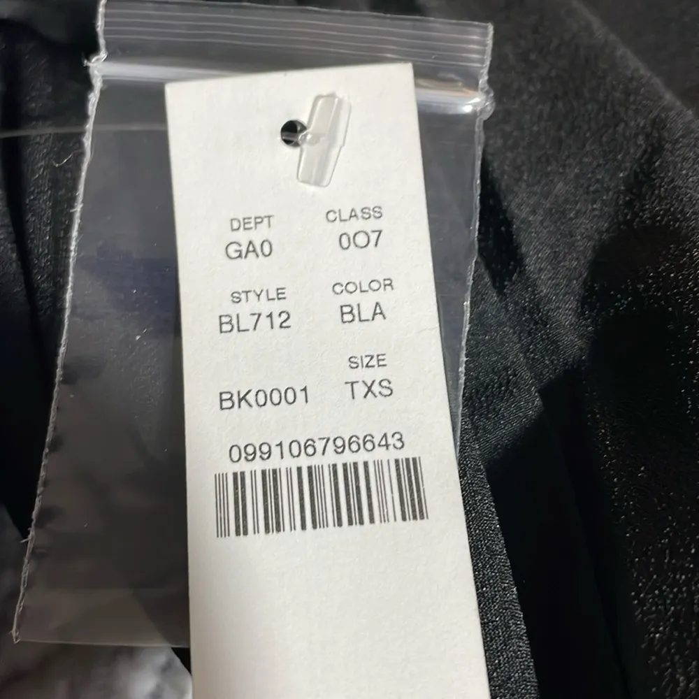 J Crew Keyhole Front Blouse Top Long Sleeve Black XS Tall NWT - Image 3