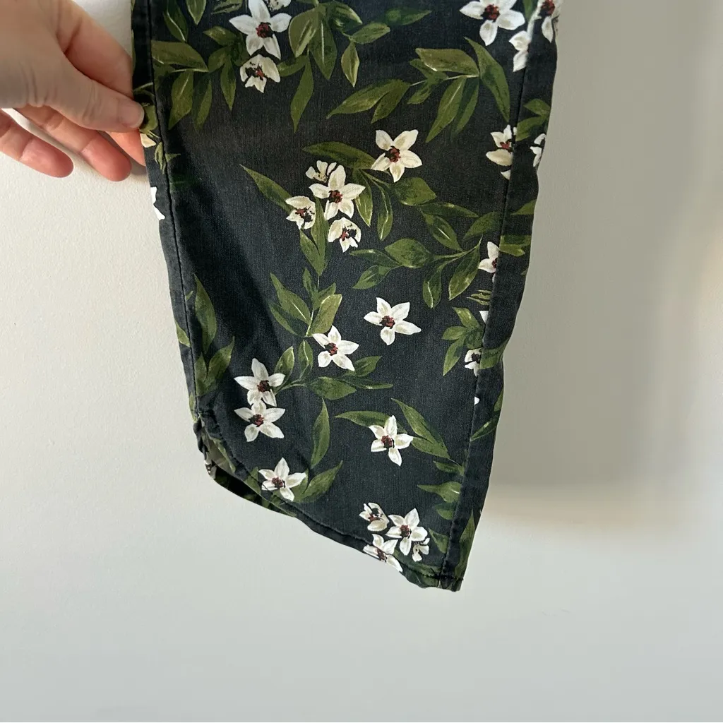 Marine Layer Allison Tropical Floral Dark Pull-On Pants Green M - Image 4