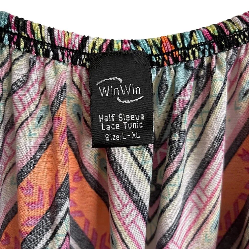 WinWin Geometric Lace Half Sleeve Tunic - Image 5