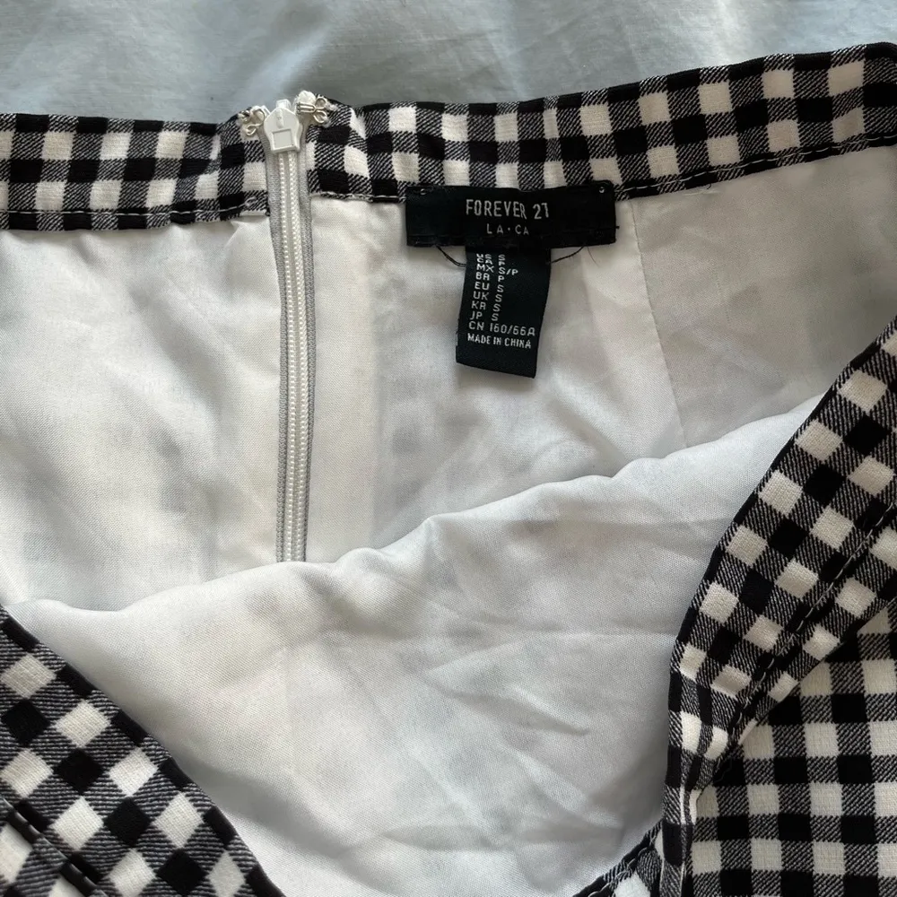 Never worn: black & white checkered miniskirt - Image 3