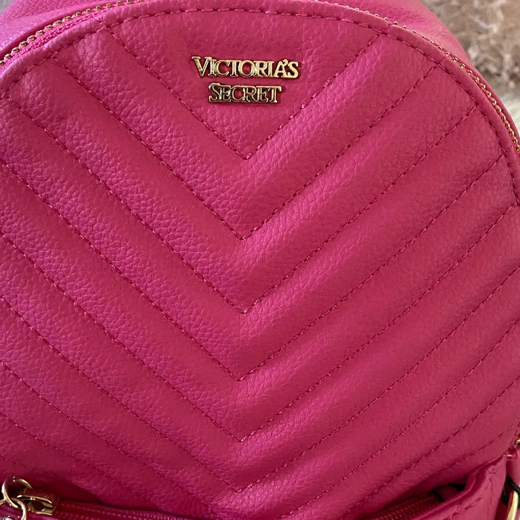Victoria's Secret Fuchsia Mini Backpack with Gold Chain - Image 6