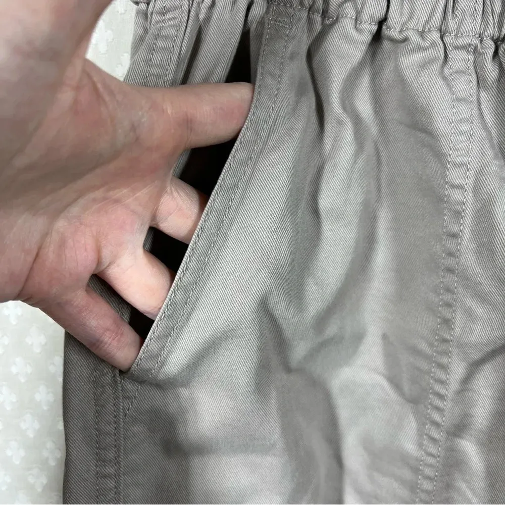 Abercrombie &‎ Fitch Khaki High Rise Cargo Pants - Image 3