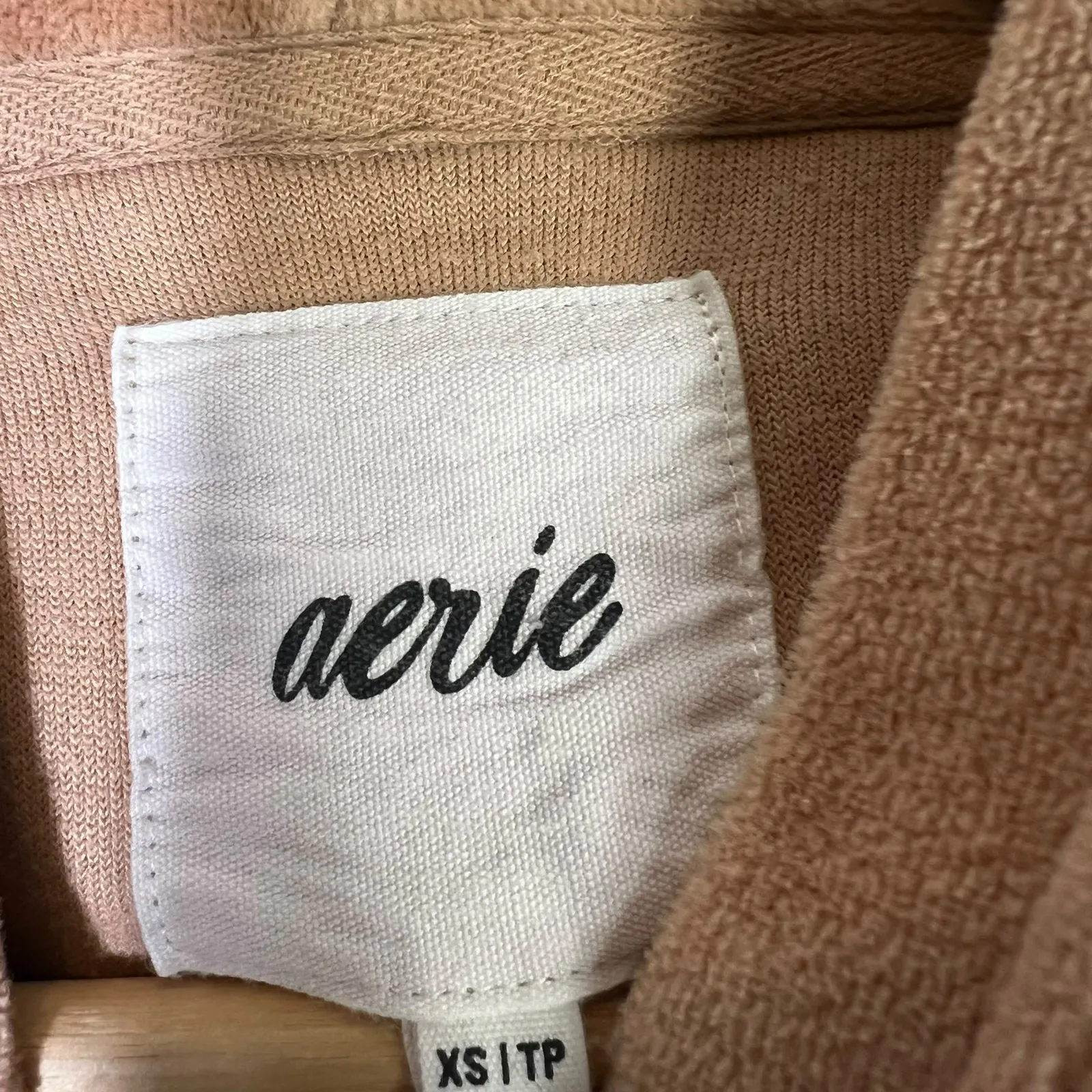 Aerie Velour Cropped Hoodie Womens XS Dusty Rose Cozy Lounge Athleisure - Image 4