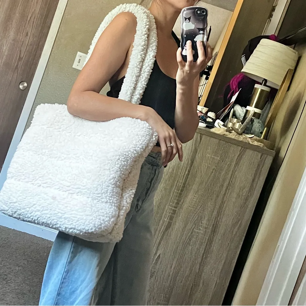 Universal Thread tote - Image 2