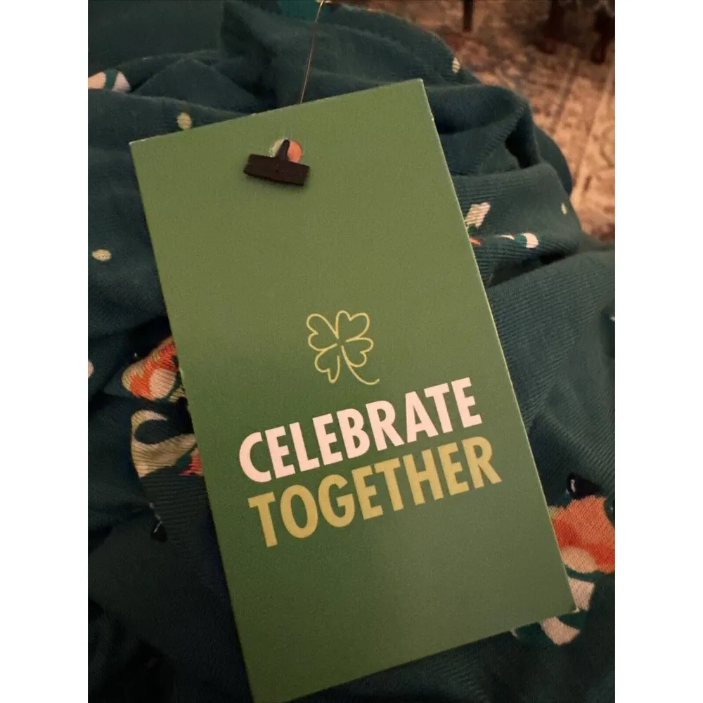 Women Celebrate Together Green St. Patrick Day Leprechaun Print L Tank Top RB Size L - Image 5