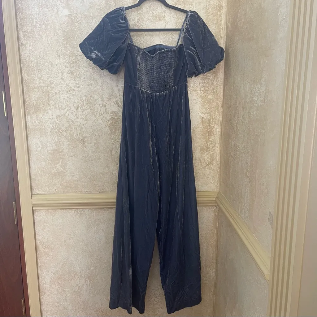 Anthropologie The Femme Velvet Jumpsuit Blue Romper wide leg Party Holidays Sz 6 - Image 8