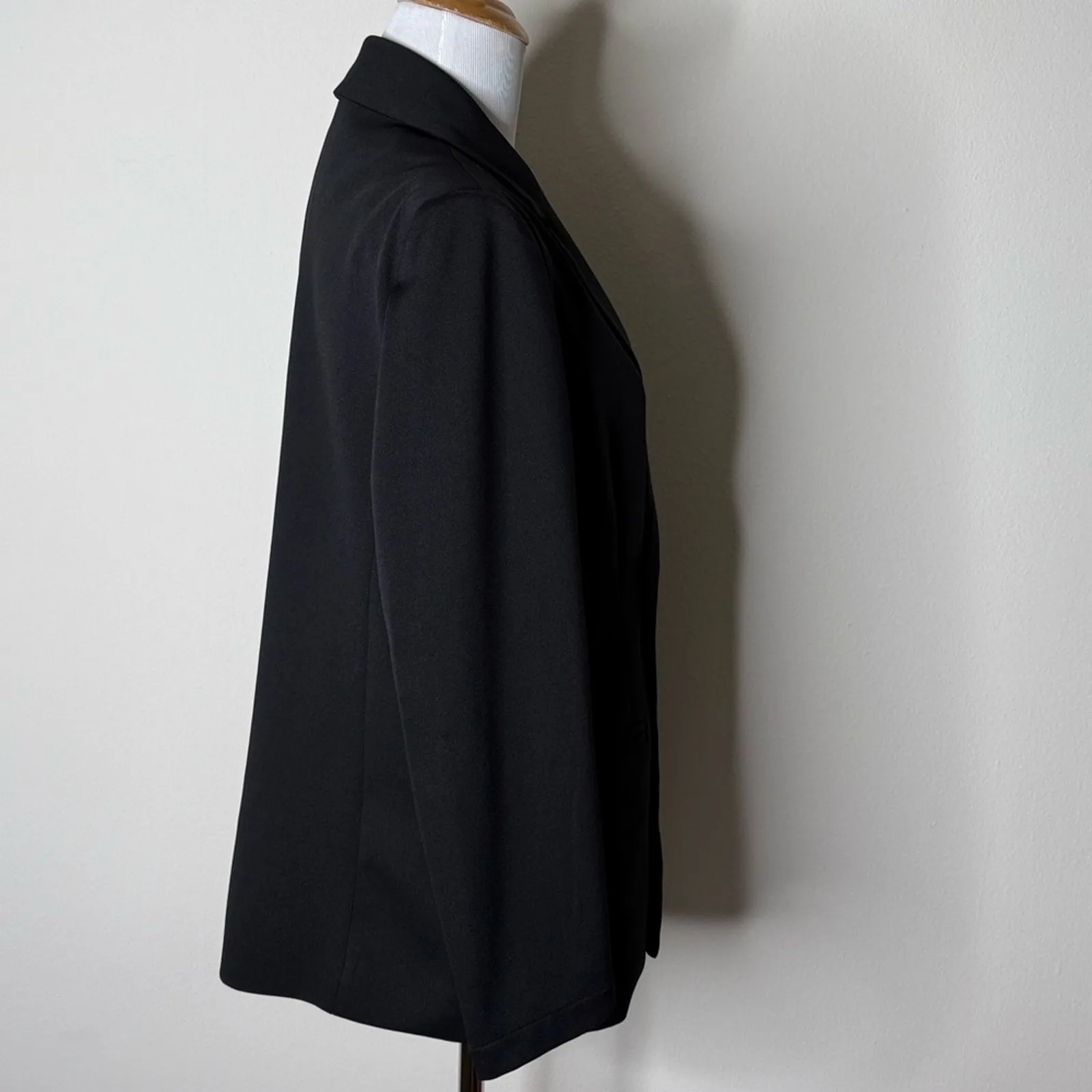 Exlura  Black Double Breasted Blazer - Image 4