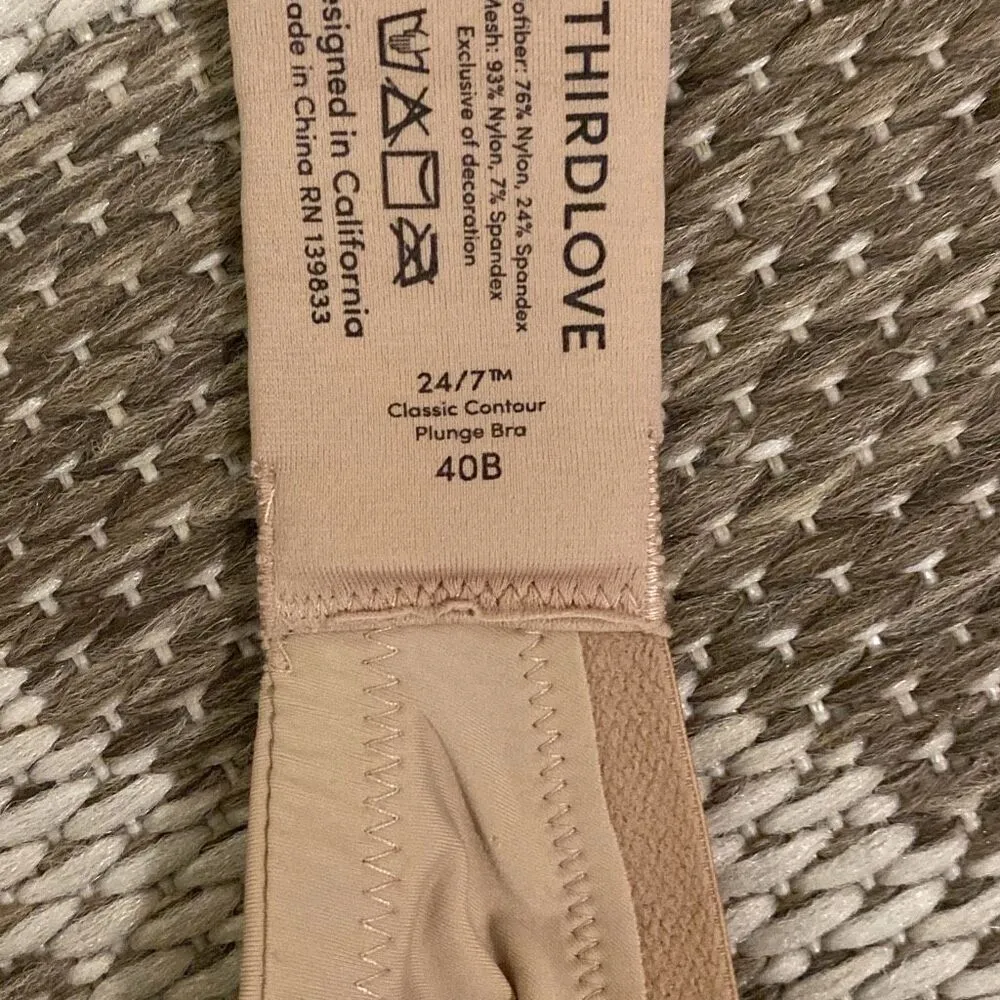 ThirdLove classic contour, plunge bra, size 40B ￼ - Image 5