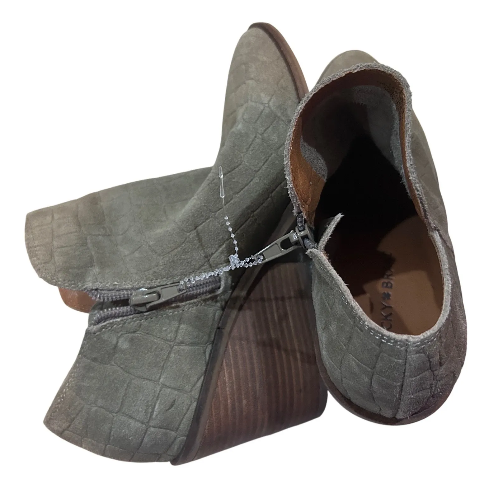 NEW Lucky Brand Women Gray/Green Croc Wedge Ankle Booties Pointed Toe Zip 7M - Image 4