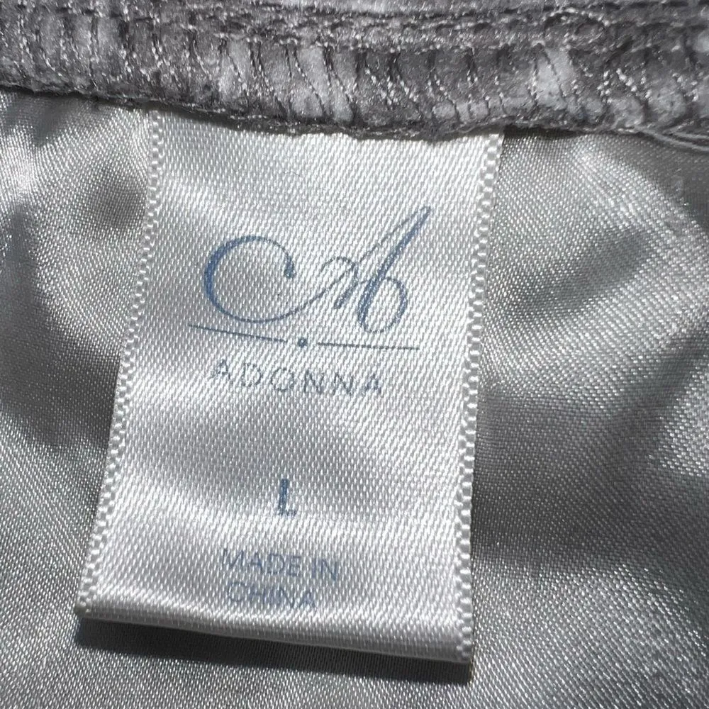 ADonna pretty comfy soft gray 2 piece pj set with snowflakes! Size L - Image 7