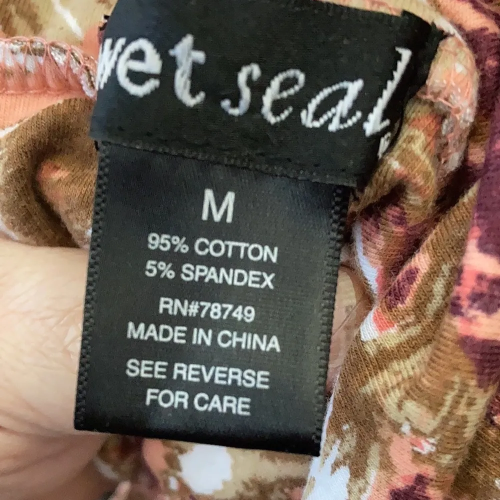 FINAL MARKDOWN Wet seal strapless top medium - Image 3