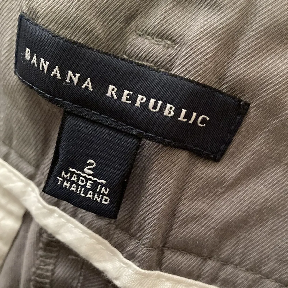 Banana republic gray cropped pants - Image 3