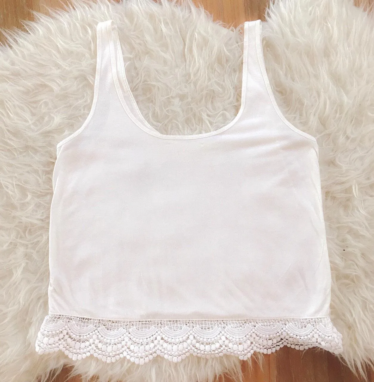 White Knit Floral Tank Size XS - Image 2