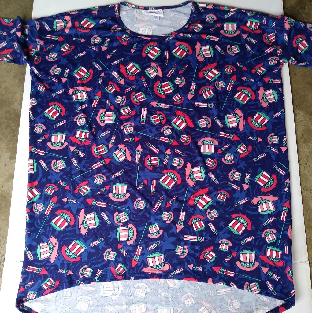 NEW STARS AND STRIPES USA LULUAROE SHIRT SIZE LARGE/XL/2XL STRETCHY LIGHTWEIGHT - Image 2