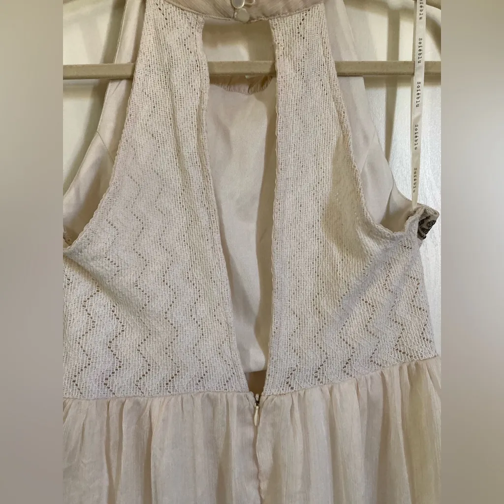 🌞Soieblu Cream Colored Embroidered Gray Floral & Ivory Diamond Mini Dress A - Image 6