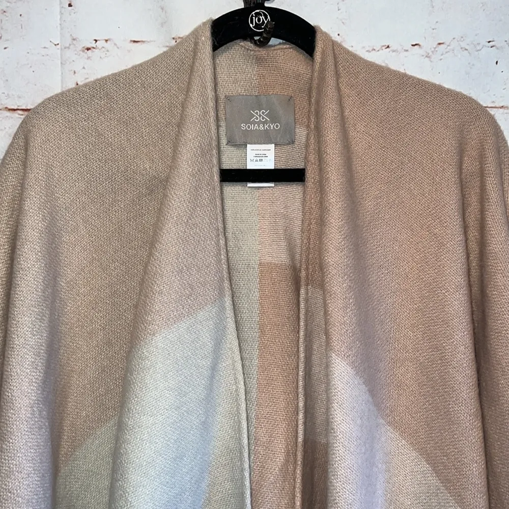 Soia And Kyo Light Pink Cream Colorblocked Open Poncho Scarf Hem OS Scarfigan - Image 3