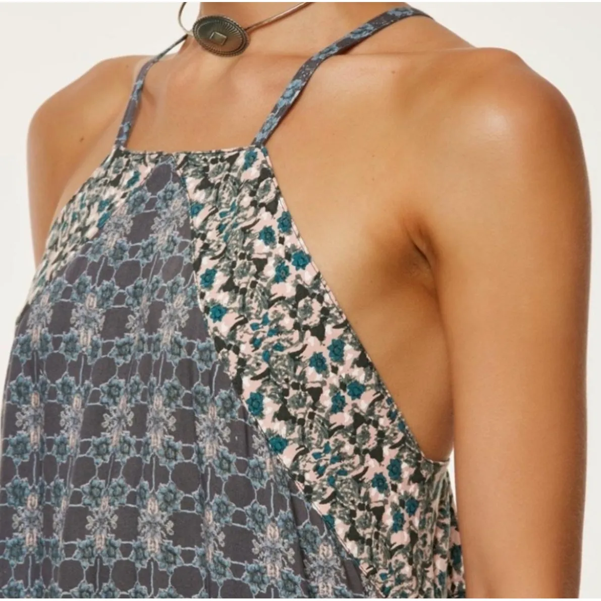 O'Neill Shawna Print Halter Mini‎ navy & pink women's dress size S - Image 5