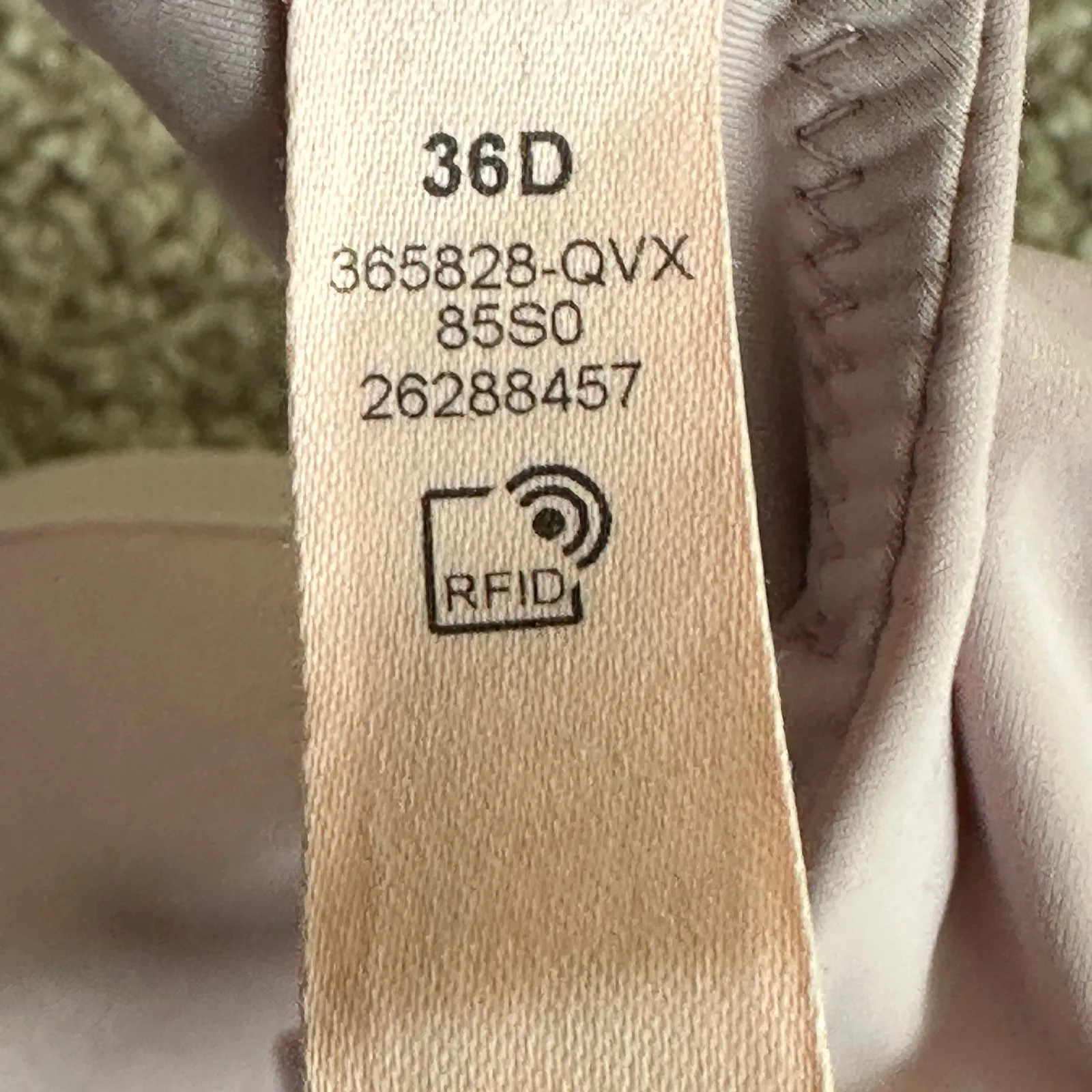 NWT Victoria's Secret Seamless Bra Womens 36D Lavender Purple Adjustable Sleek - Image 8