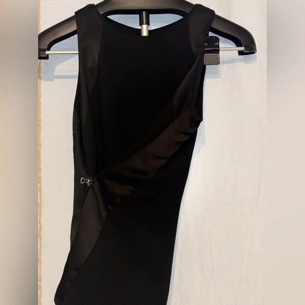 White House Black Market Hilo Blocked Shell size 6 w/shiny buttons on back - Image 6