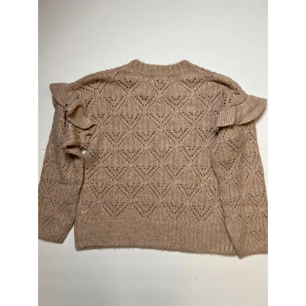 Old Navy Blush Pink Ruffle Trim Metallic Pointelle Knit Sweater Sz M - Image 4