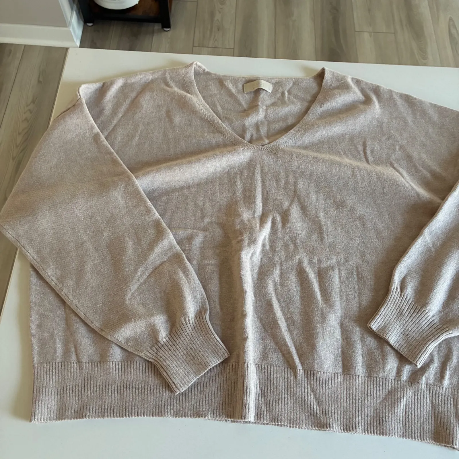Nuuds Luxe Knit Lounge Set V Neck Sweater Med jogger pants small Tan - Image 4