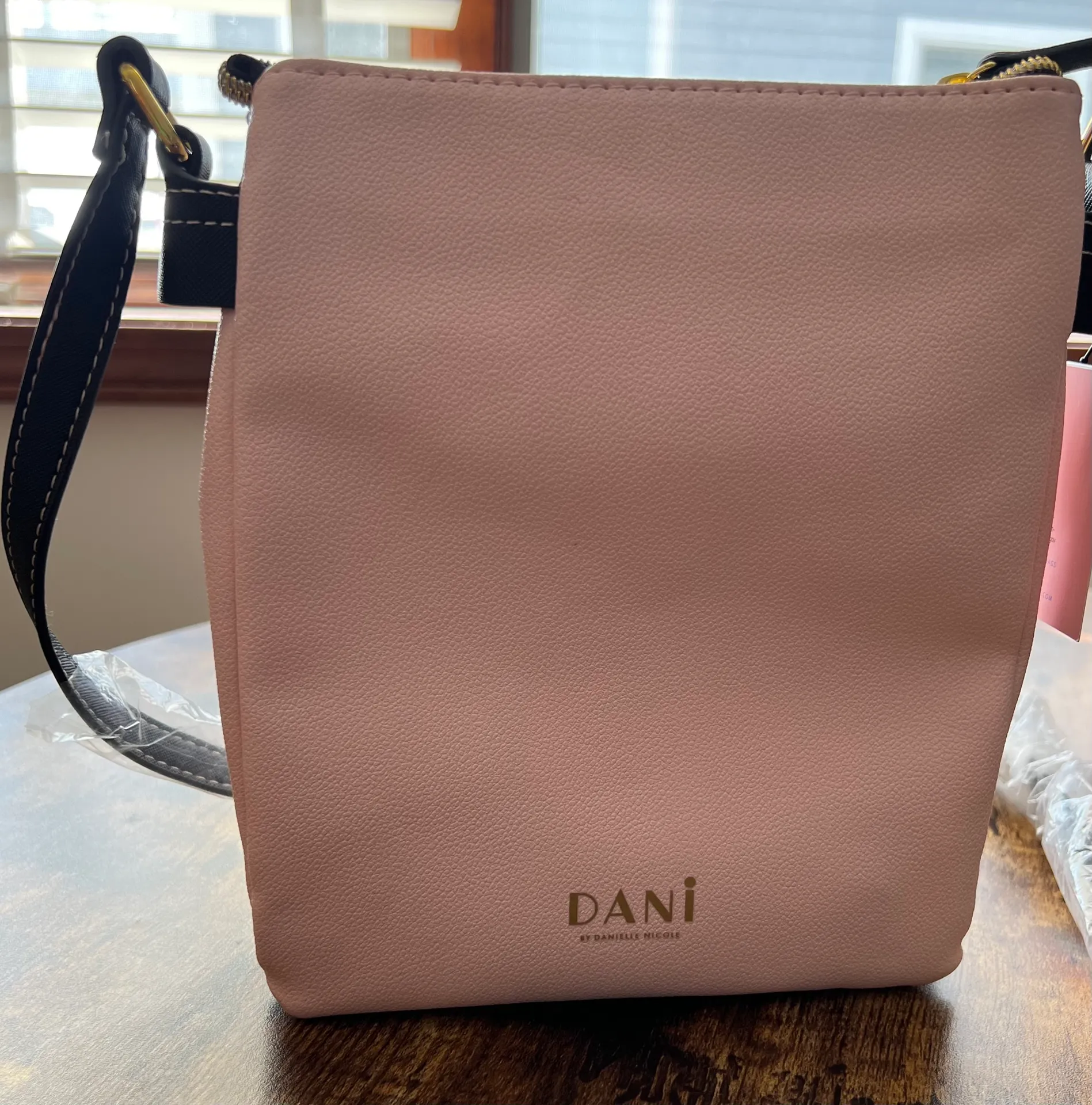 DANI by | ladies Disney, Minnie Mouse crossbody handbag. - Image 15