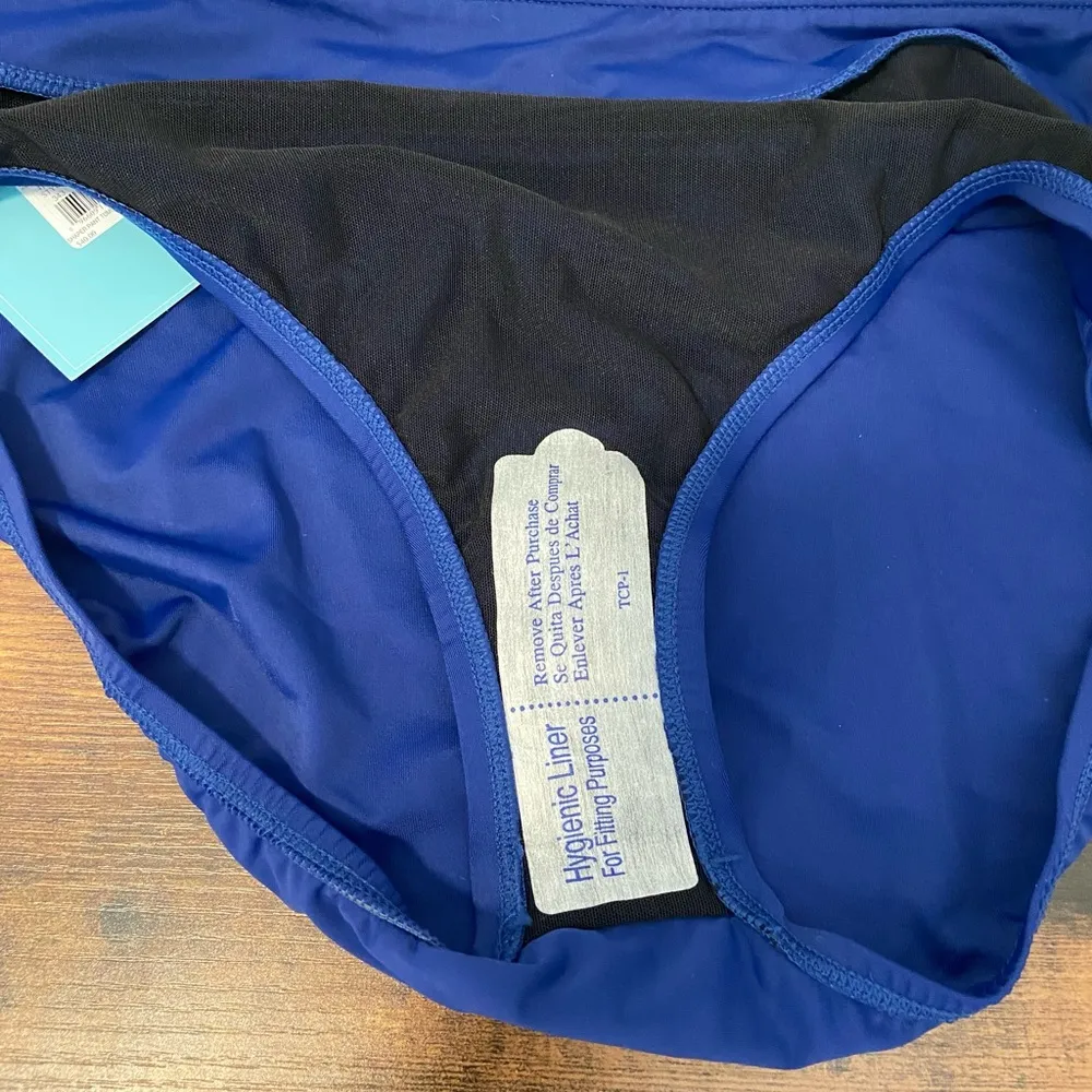 NWT | Bal Harbor women’s tummy control swim bottoms —‎ medium Blue - Image 7