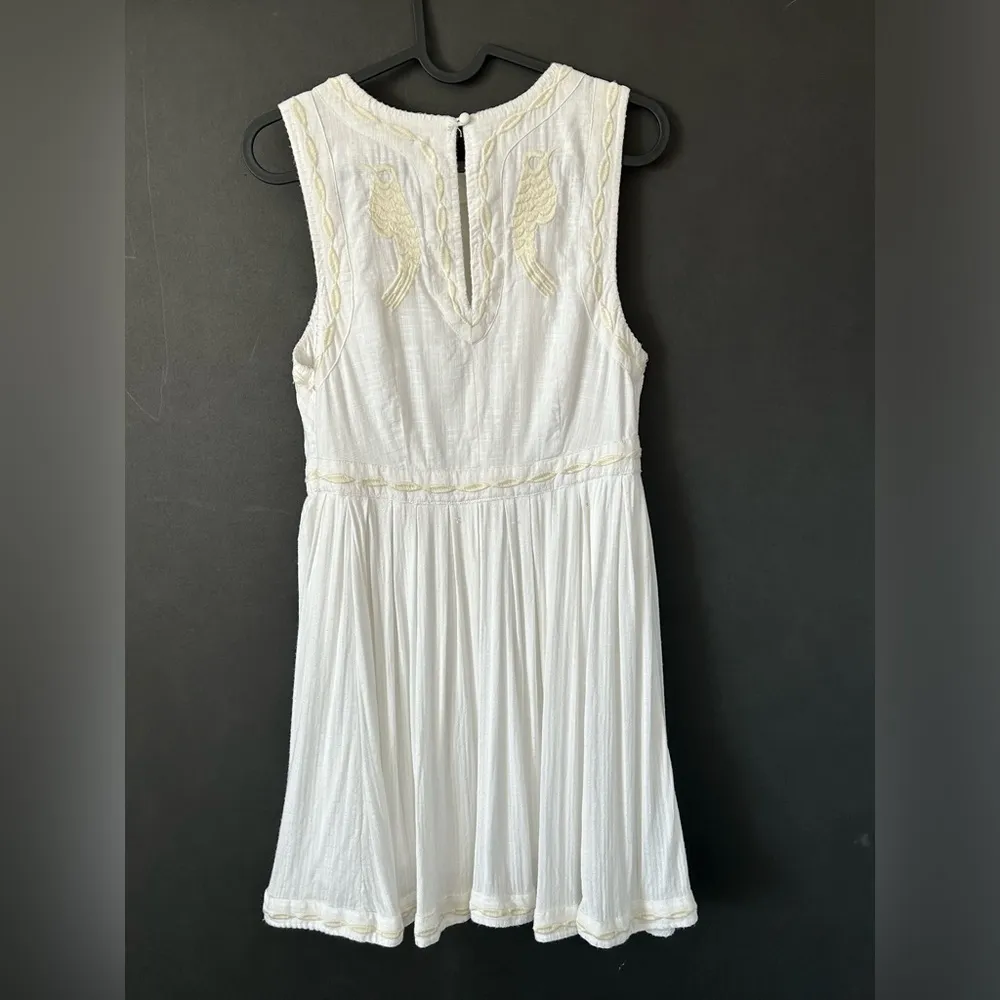 Delightful Birds of Feather Dress in white Sz 4 - Image 11