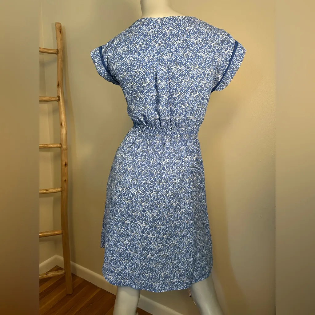 Monte's Blue Floral Empire Button-Front Dress Small - Image 2