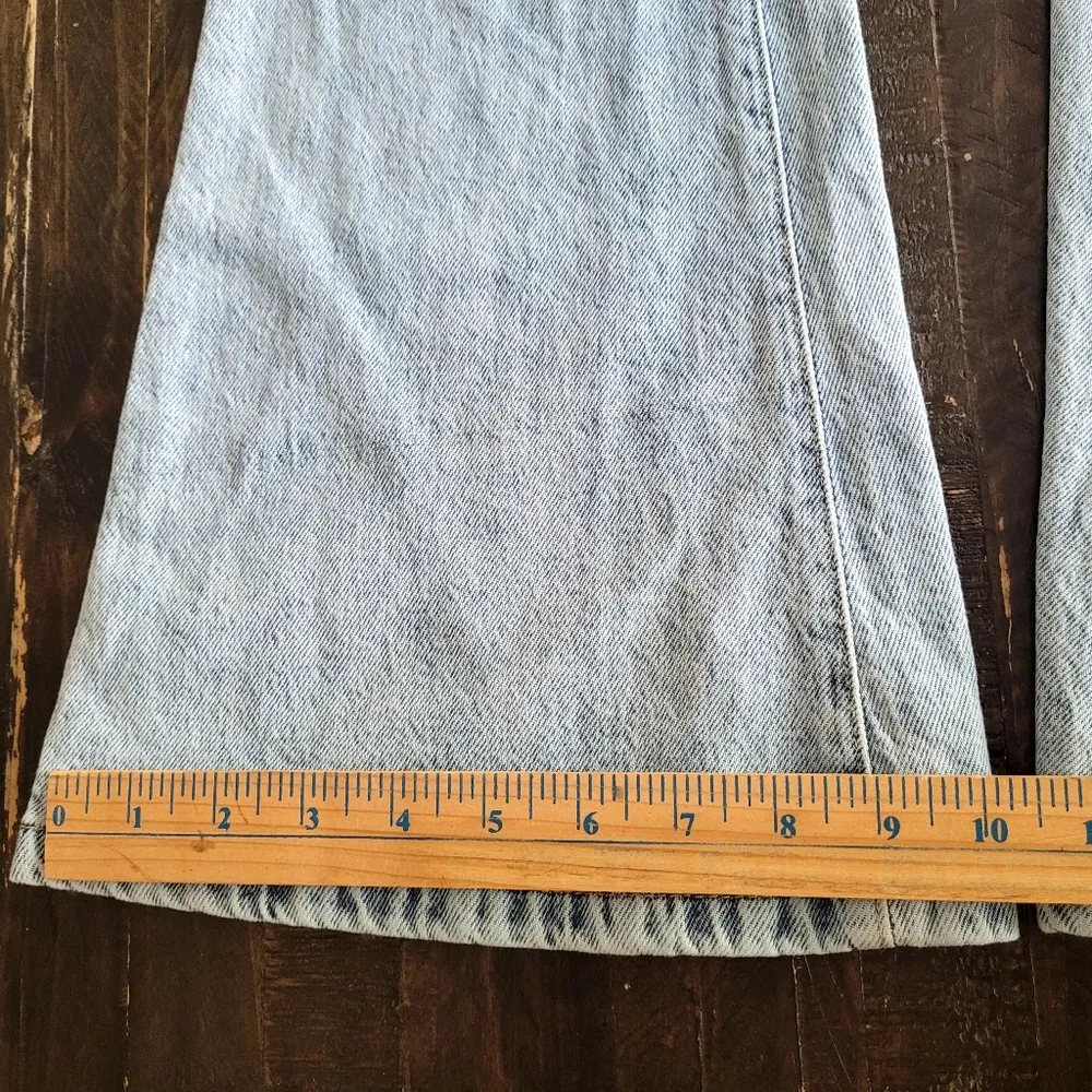 Forever 21 Curved Flare Jeans Light Wash Womens Size 28 - Image 7
