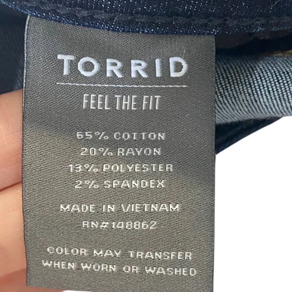 Torrid Super soft Feel the Fit Crop Jegging Dark Blue Jeans Size 20 PLUS - Image 5