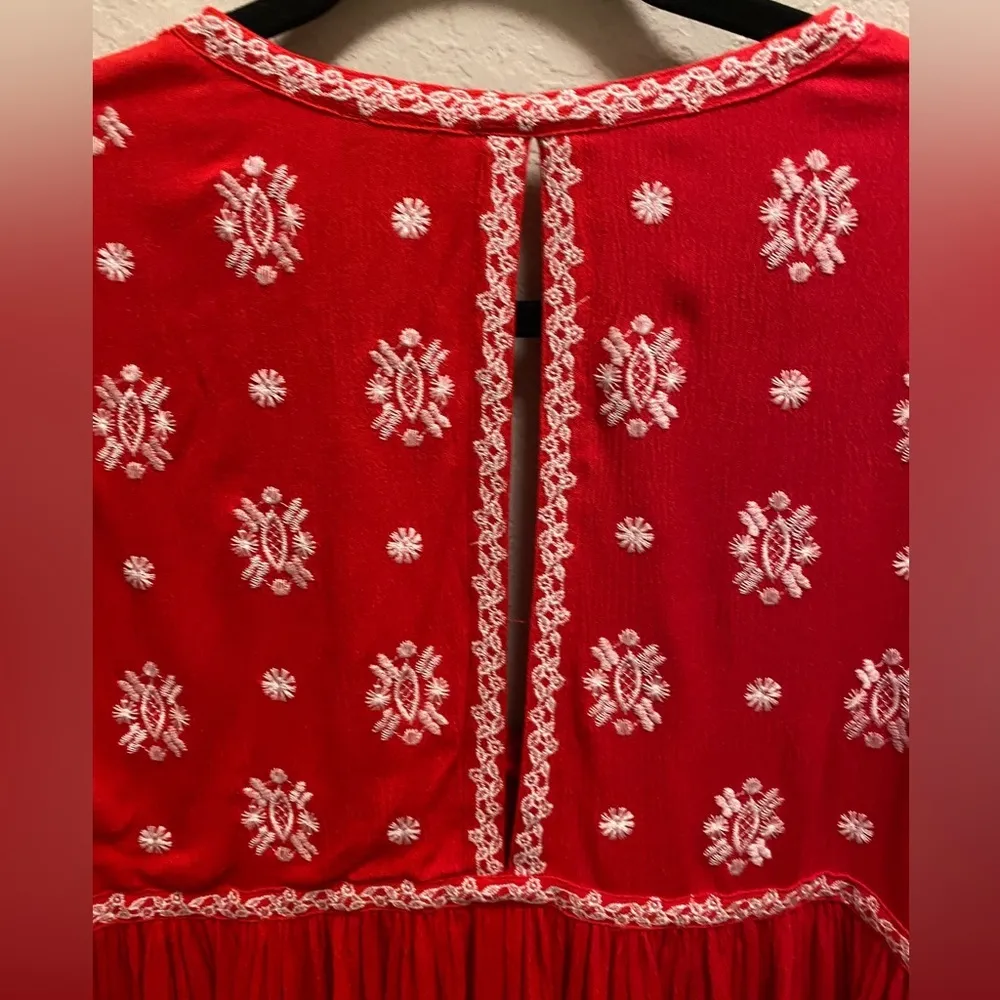 Vici Red & White Roses & More Embroidered Blouse Size Small New With Tag - Image 10