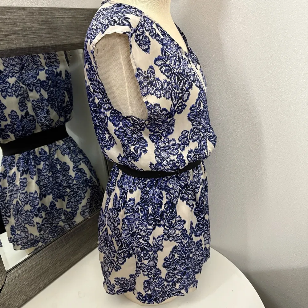 Forever 21 Blue and White Patterned Dress - Image 9