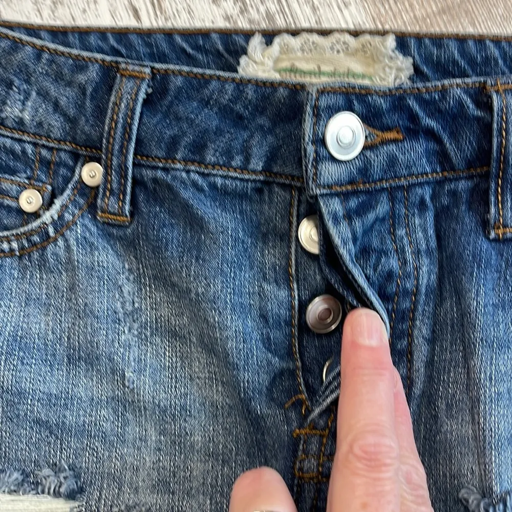 Altar’d State Distressed Button Fly Raw Hem Denim Jean Mini Skirt Size XS - Image 4