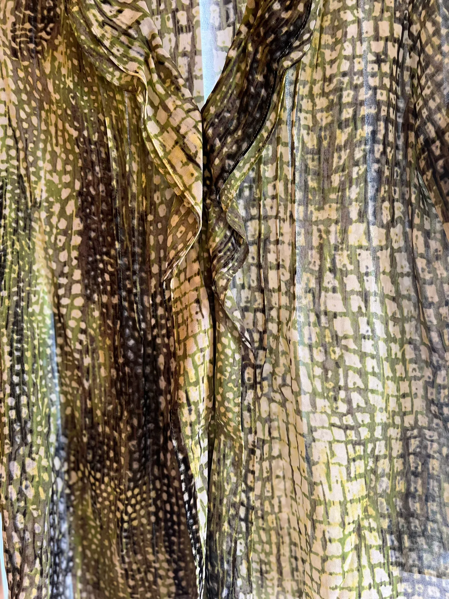 Jones New York animal printed Ruffled button down shirt size 14 - Image 3