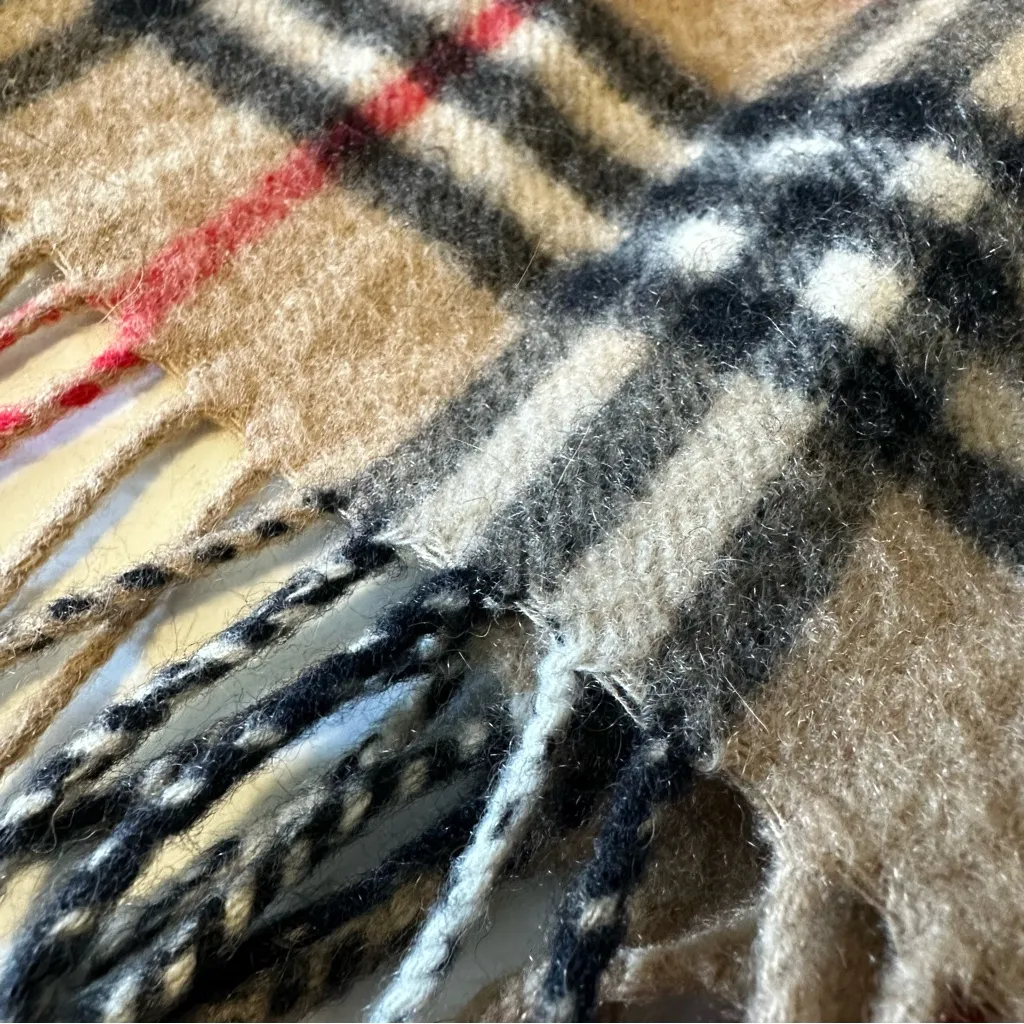 Burberry Plaid Cashmere Fringe Trim Scarf 56x12 Vintage - Image 2