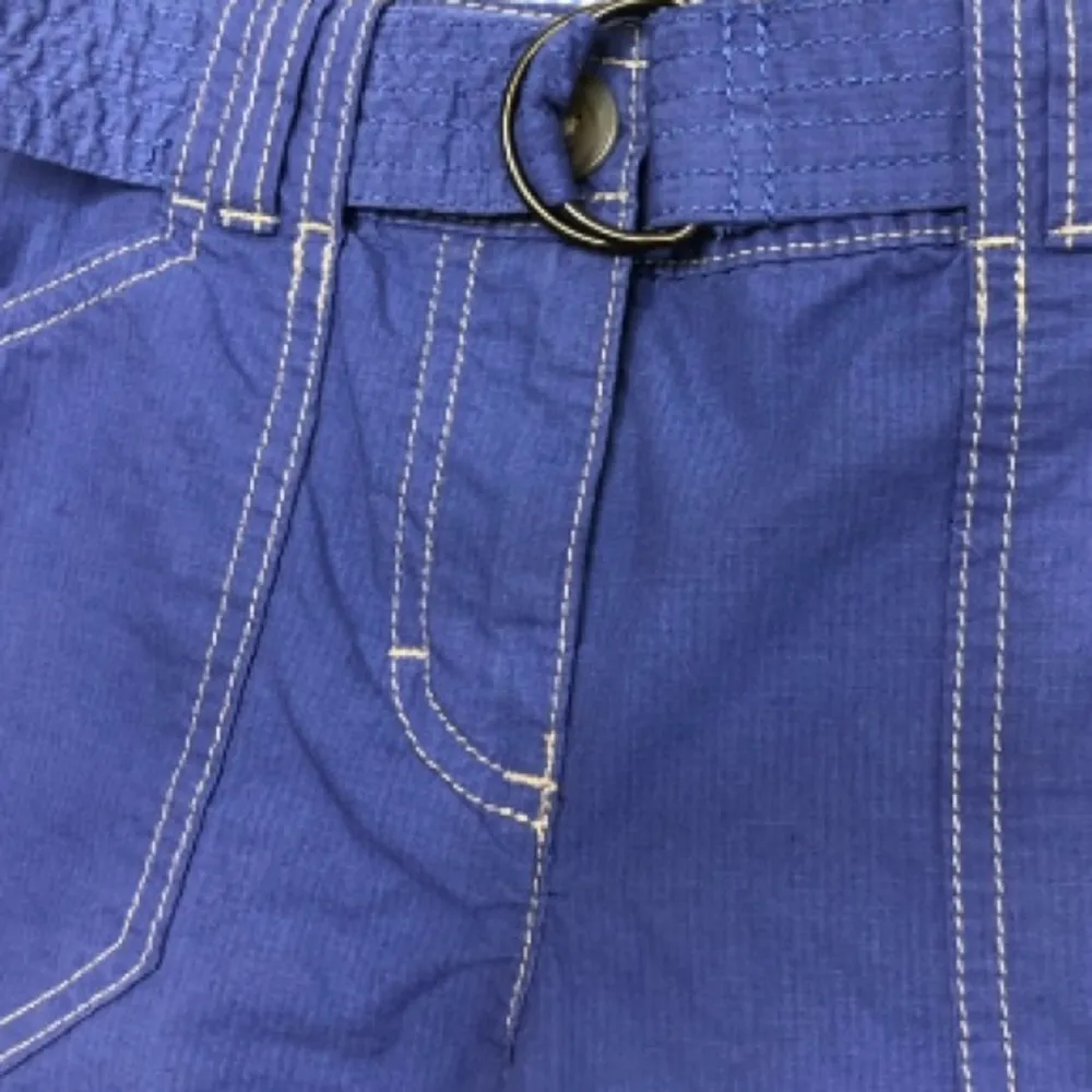 Tommy Hilfiger Vintage Y2K Cuffed Shorts size 6 - Image 7