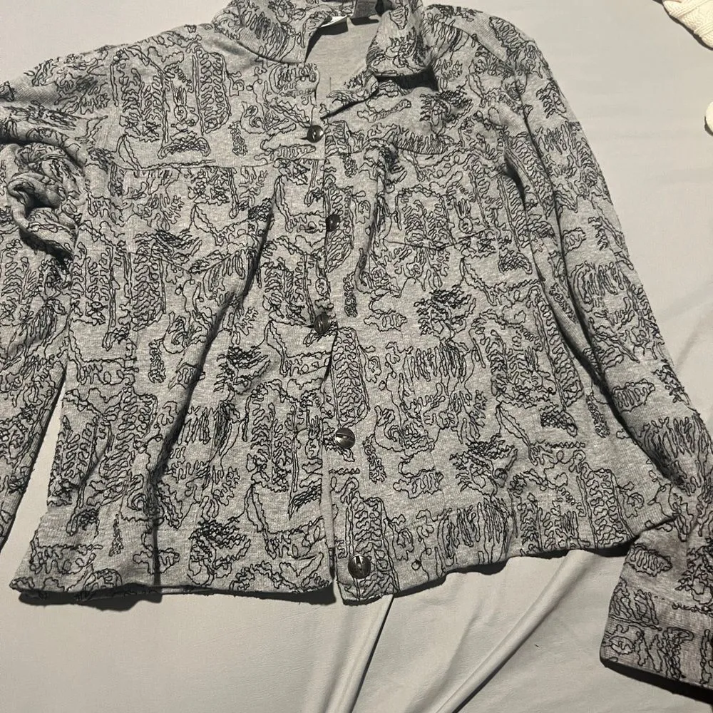 Chicos Gray Patterned Button-Up Jacket size 1 - Image 2