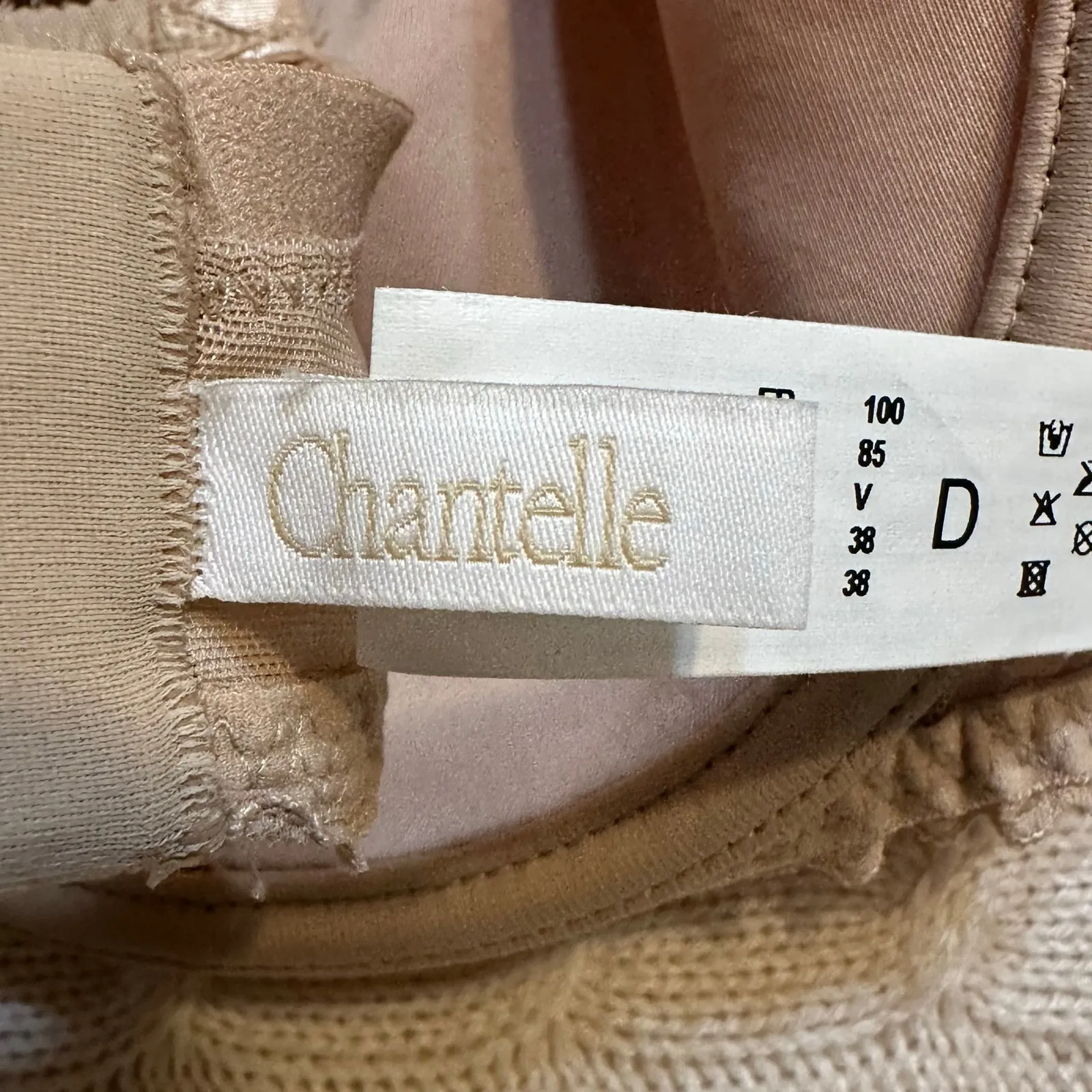 NEW Chantelle Underwire Bra sz 38D Chantelle Courcelles 6797 Spacer T-Shirt bra - Image 5