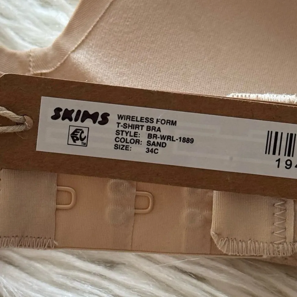 Skims Wireless Form T-shirt Bra Sand Size 34C - Image 6