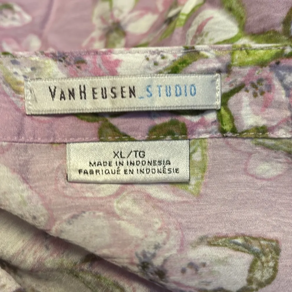 Van Huesen studio lavender flower print long sleeve top size XL - Image 6
